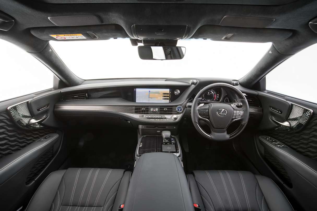 The 12.3 inch multimedia screen, digital radio, DVD player and sat-nav are all standard.