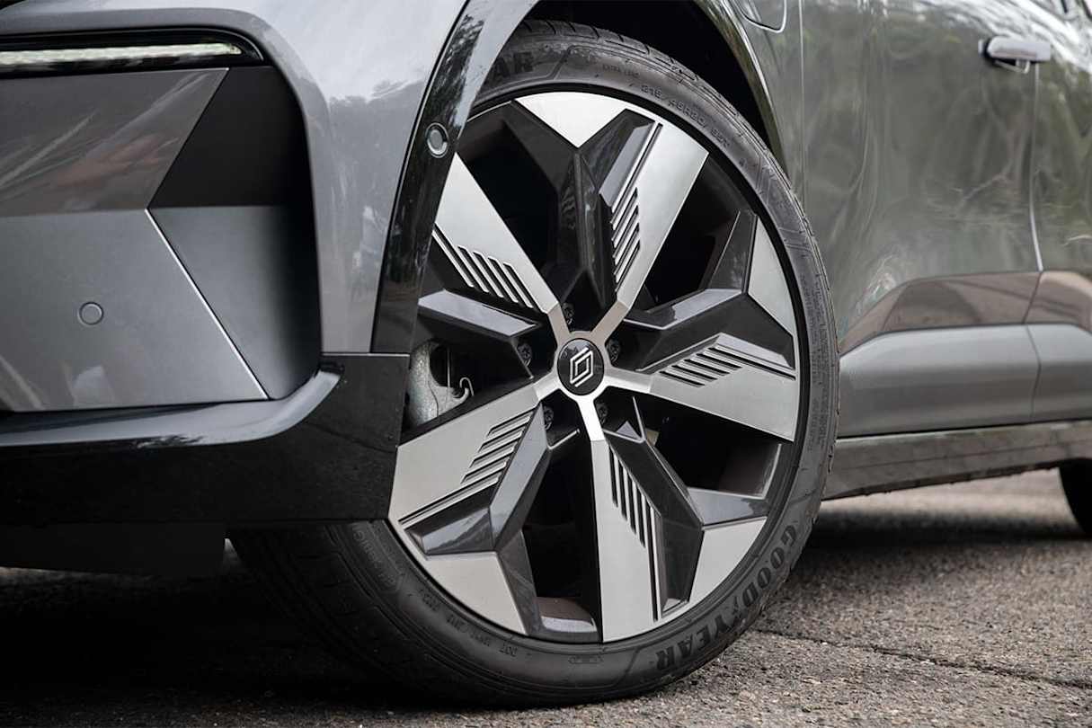 Renault Megane E-Tech (Image: Tom White)