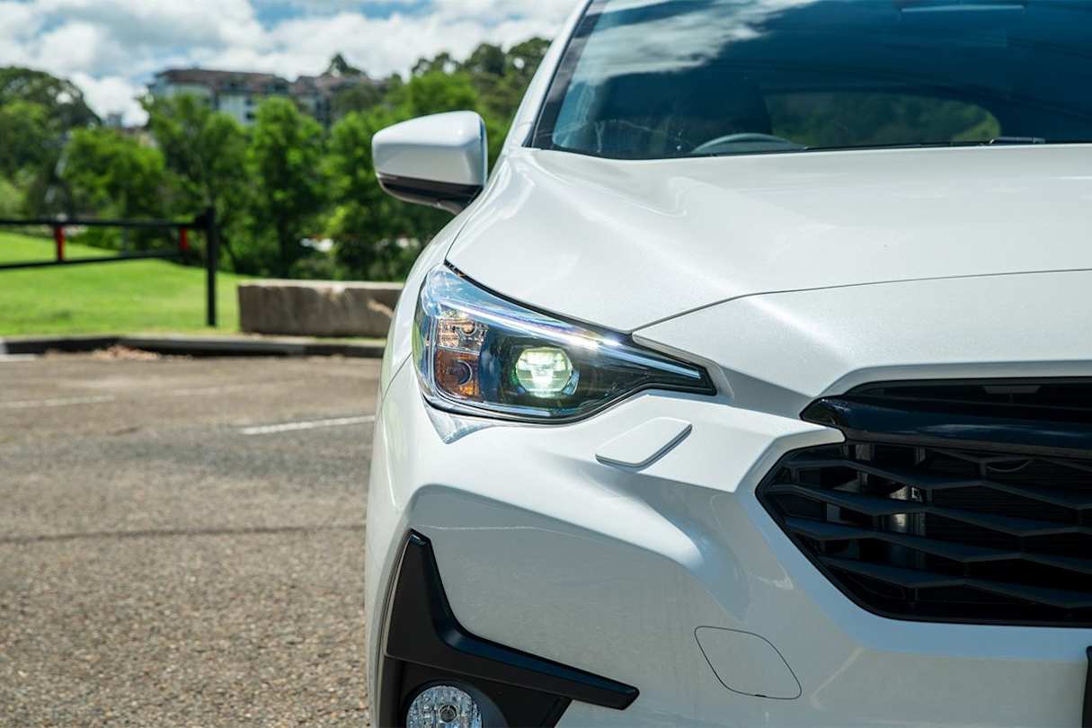 Steering responsive LED headlights, and LED fog lights. (Image: Tom White)