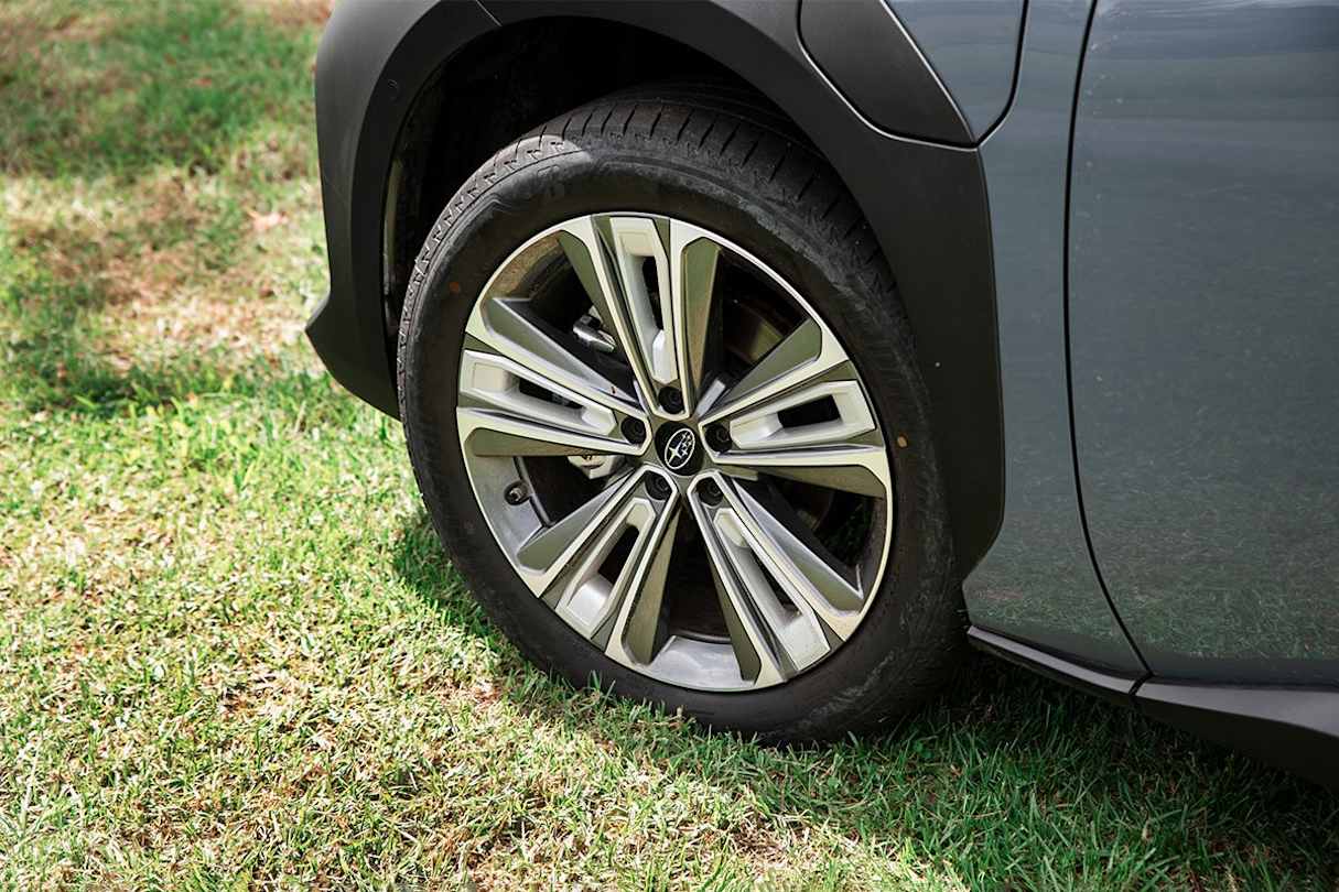 Sporting 18-inch alloy wheels. (Image: Tom White)