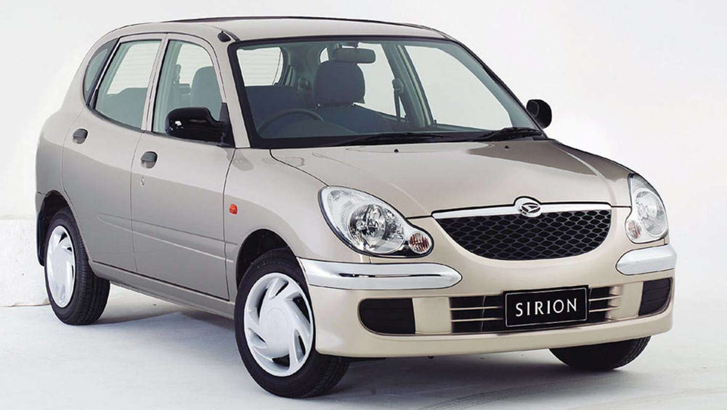 2002 Daihatsu Sirion.