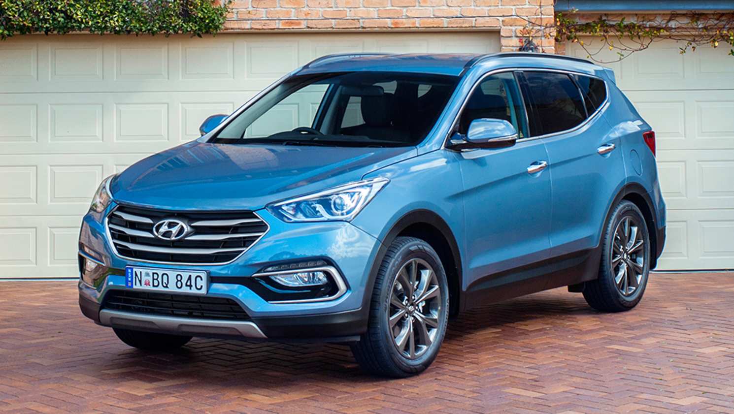The Santa Fe's turning circle is smaller than the other SUVs here, making it even easier to navigate through city streets.