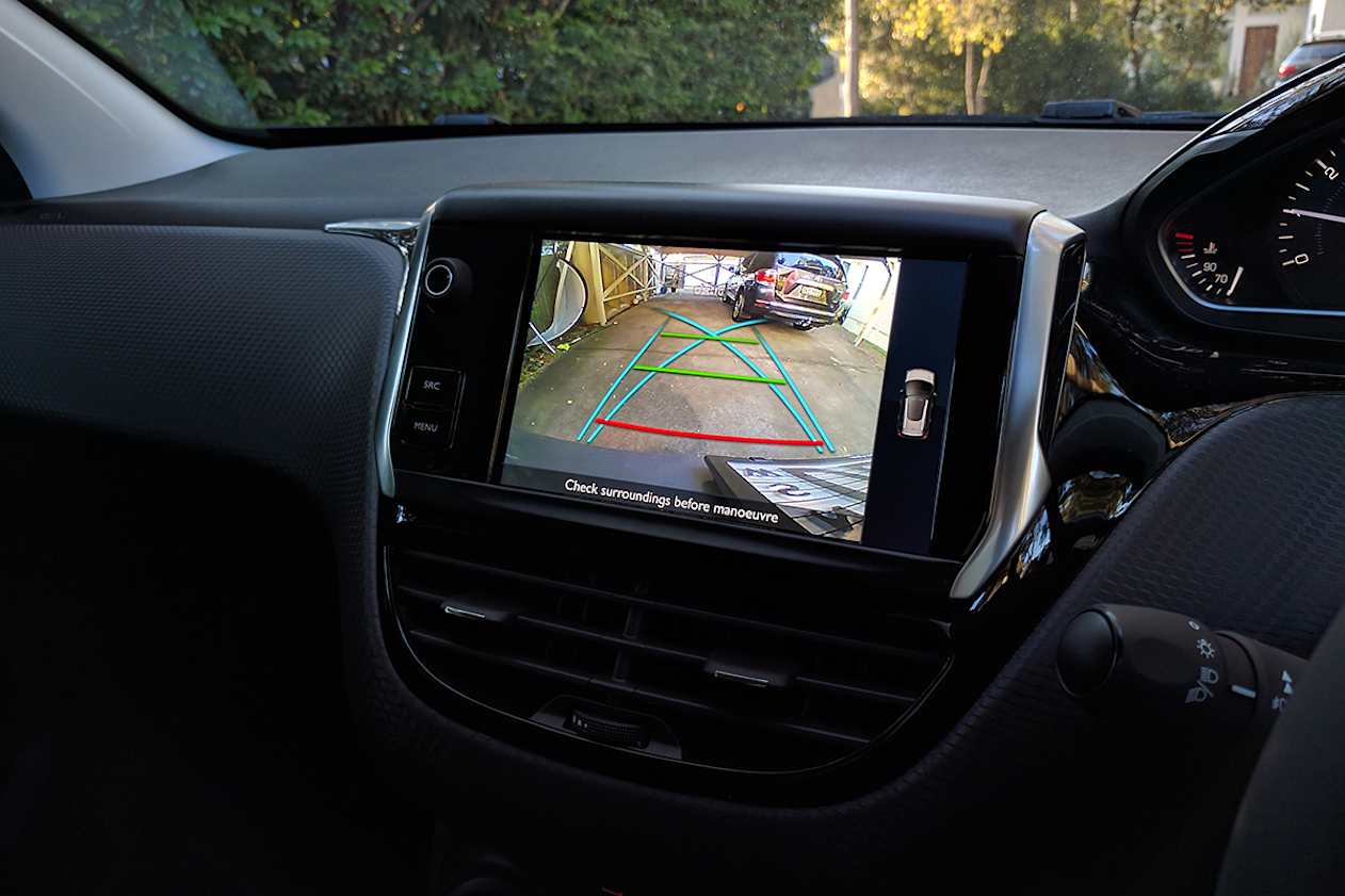 Reversing camera on the 7.0 inch touchscreen. (Image credit: Dan Pugh)