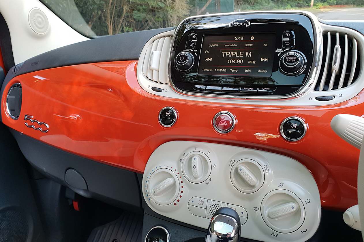 The 7.0-inch touchscreen is Android Auto/Apple CarPlay compatible and features a USB and aux input, sat-nav, DAB, and Bluetooth.