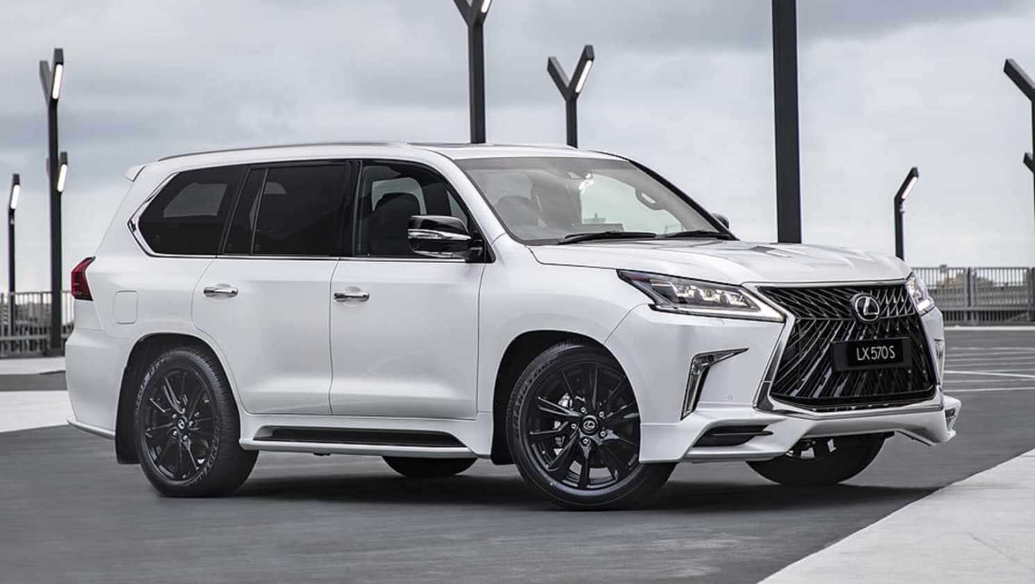 New Lexus LX 2022 detailed! Toyota Land Cruiser 300 Series-based SUV to get  twin-turbo V8 petrol engine: report - Car News | CarsGuide