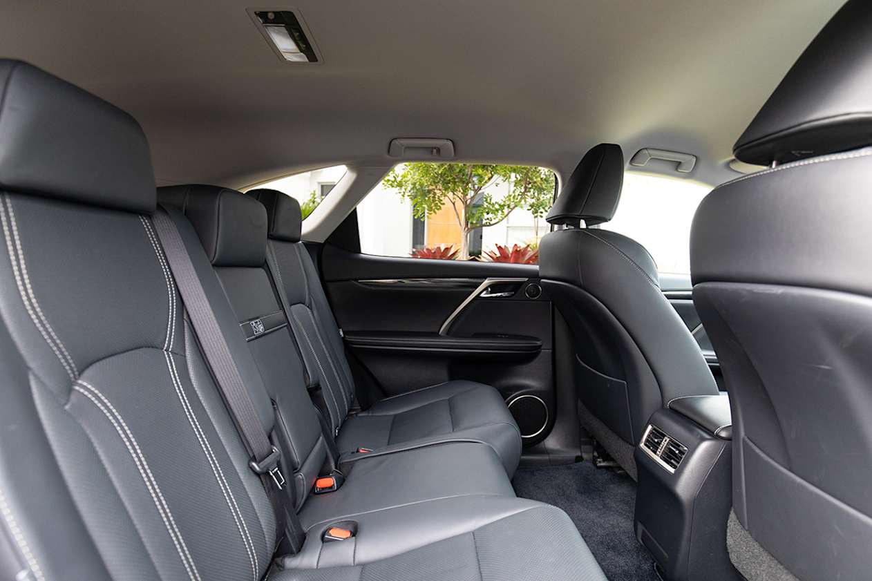 2018 Lexus RX 350L. (image credit: Dean McCartney)