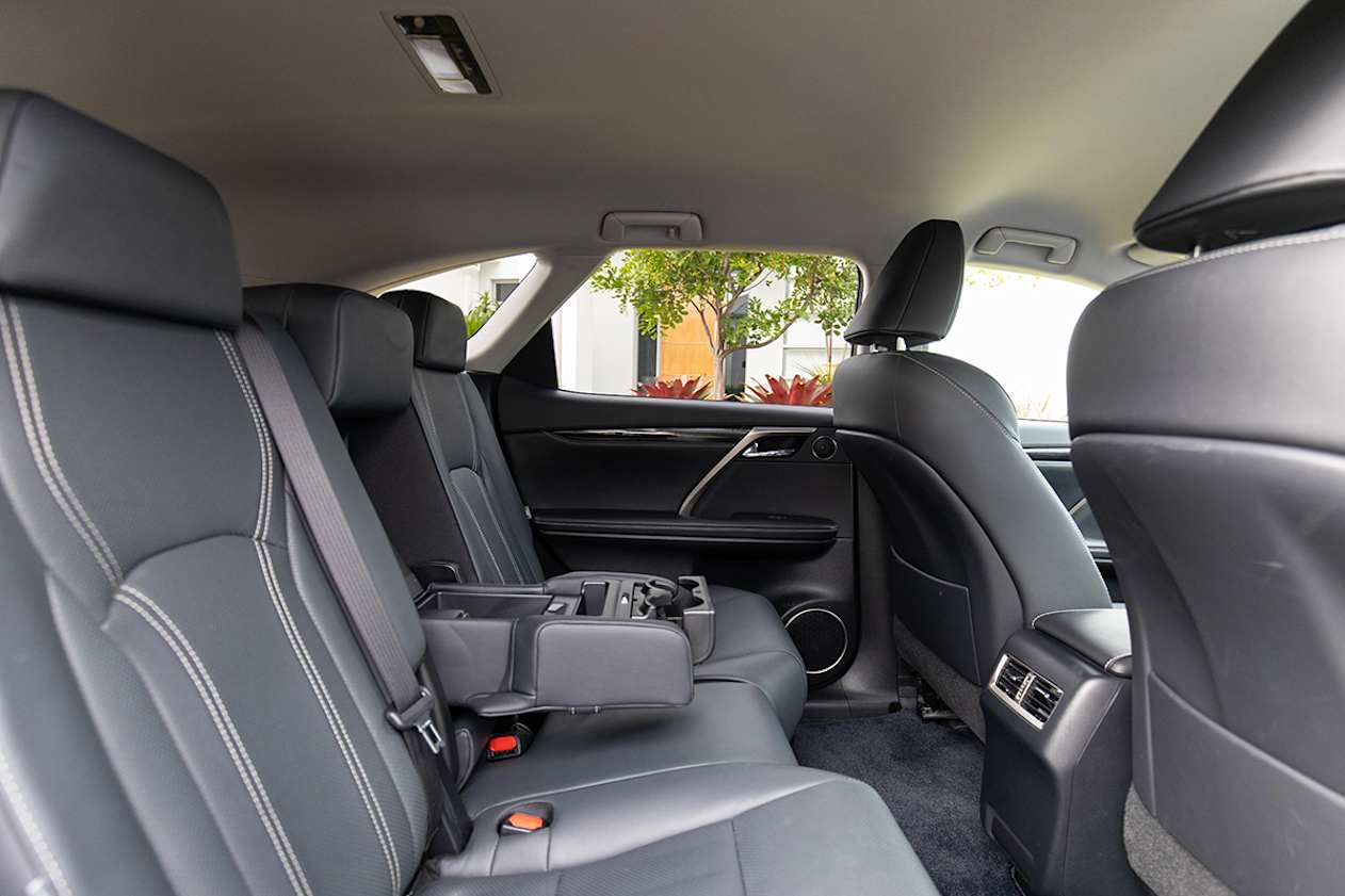 2018 Lexus RX 350L. (image credit: Dean McCartney)