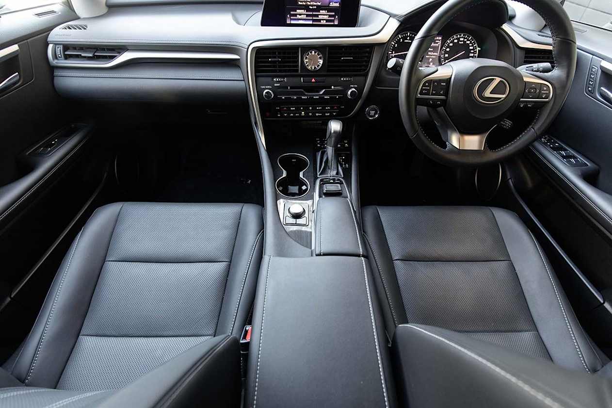 2018 Lexus RX 350L. (image credit: Dean McCartney)