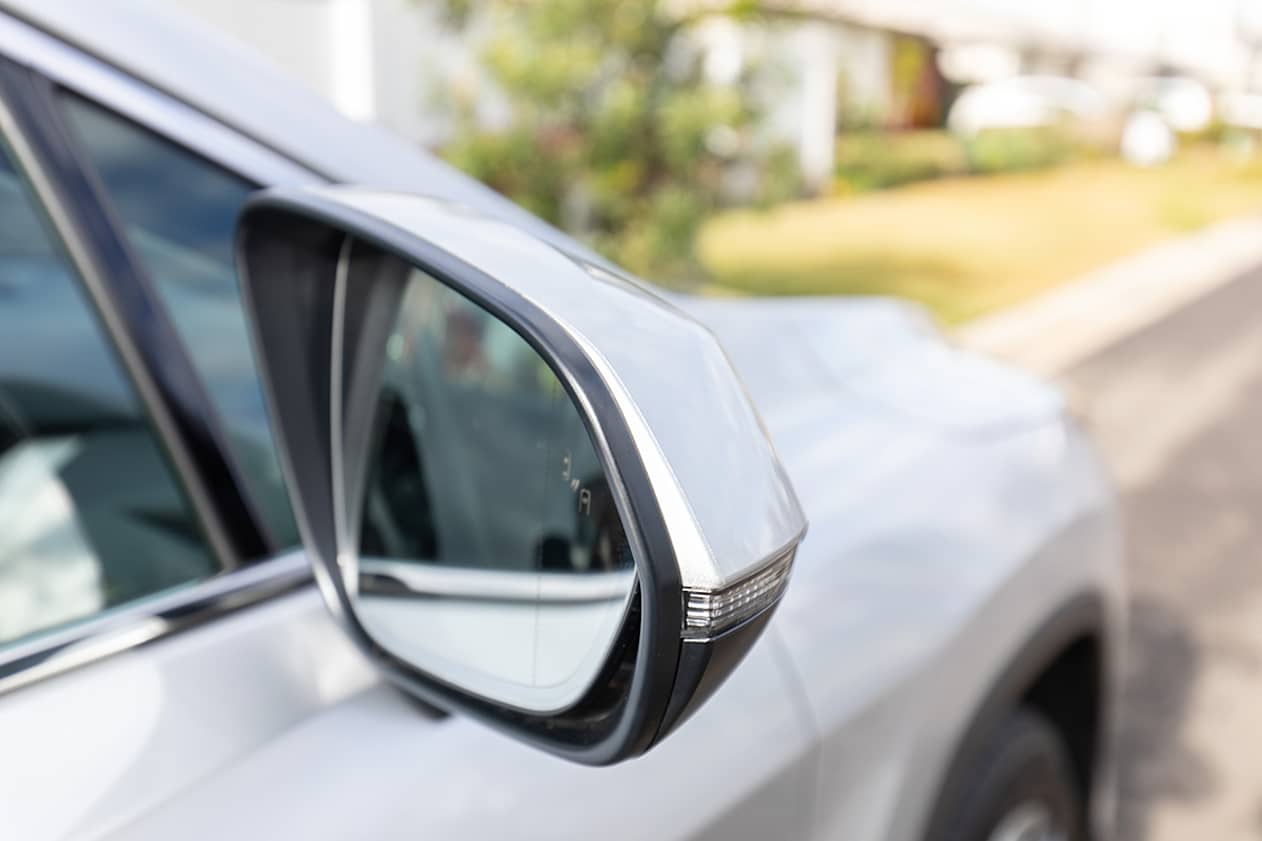 2018 Lexus RX 350L. (image credit: Dean McCartney)