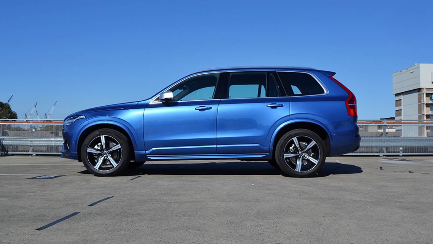 The XC90 is just less than 5.0m long, more than 2.0m wide (with mirrors) and nearly 1.8m tall.