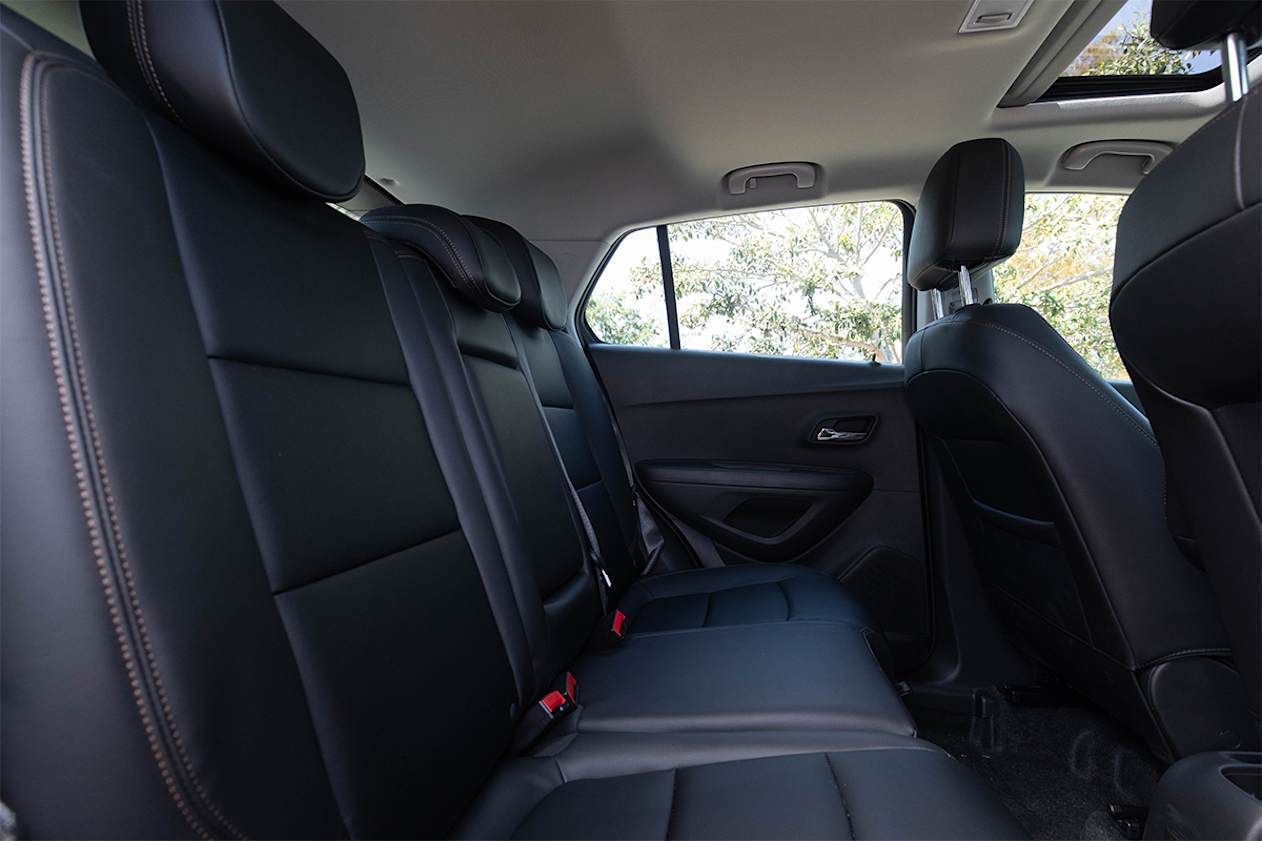 There are no adjustable air vents in the back seats, but the air works really well and my kids weren’t hot. (image credit: Dean McCartney)