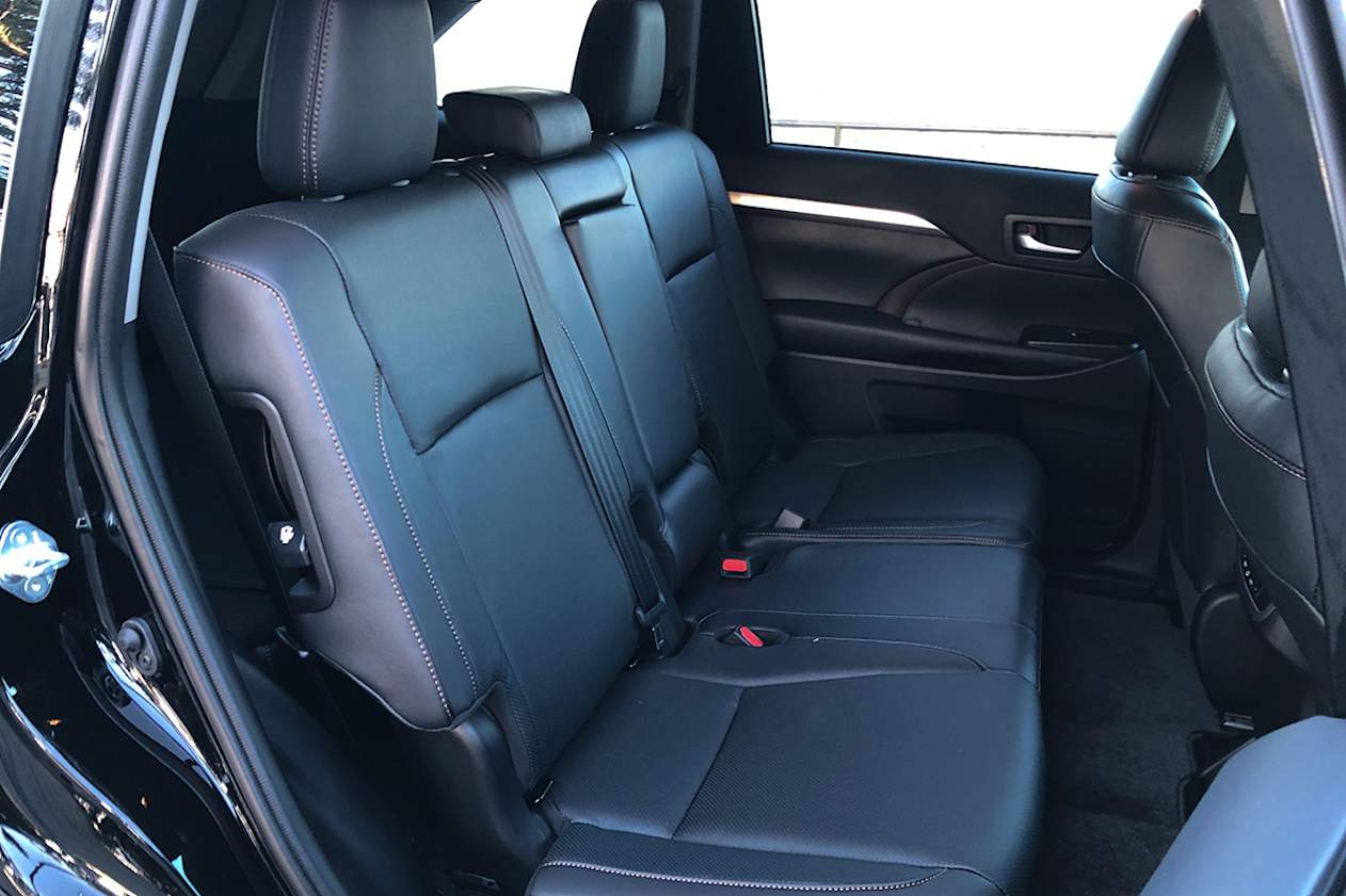 If your passengers like to carry liquid refreshment, the Kluger is made for them. (image: Peter Anderson)