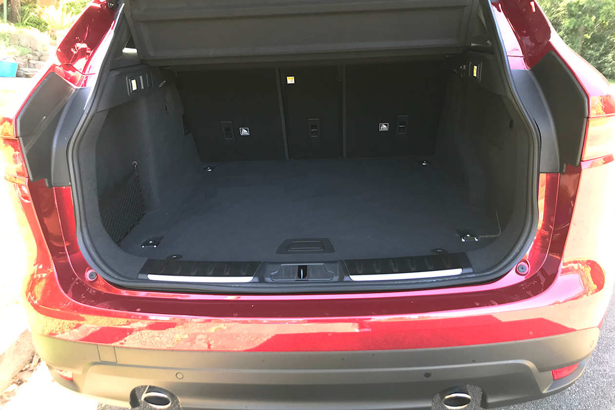 Jaguar F-Pace 2020 boot space