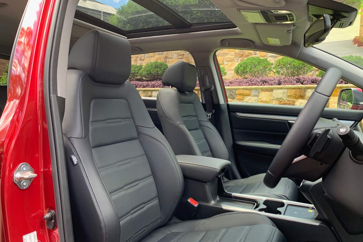 Honda prioritises space and comfort, practicality and cabin smarts. VTi LX AWD pictured.