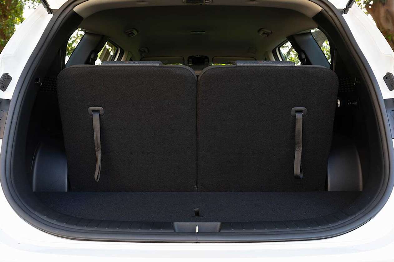 Hyundai Santa Fe 2021 boot space