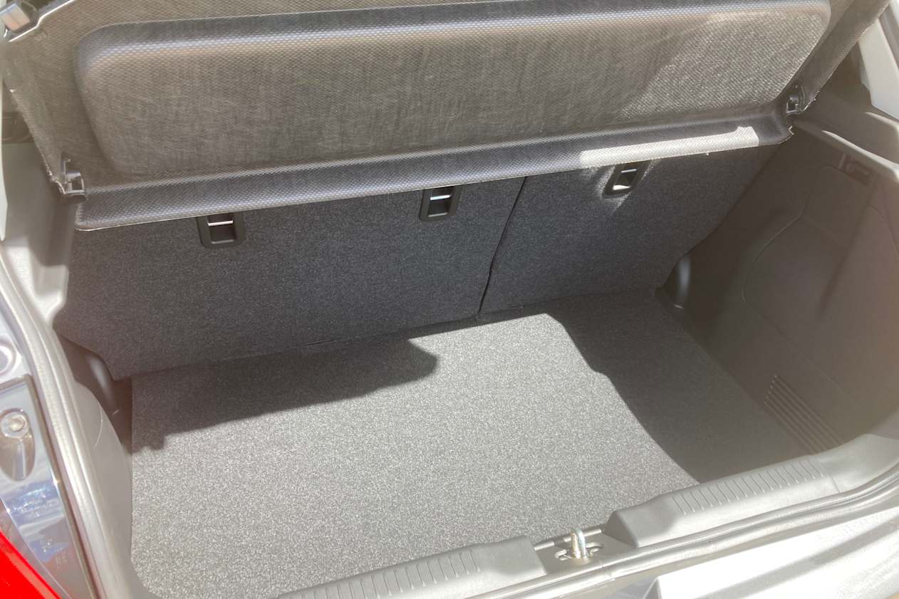 Suzuki Swift 2021 boot space