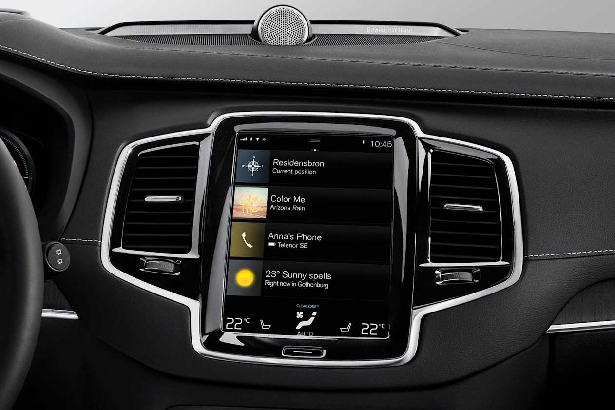 The 12.3-inch digital instrument cluster is standard.