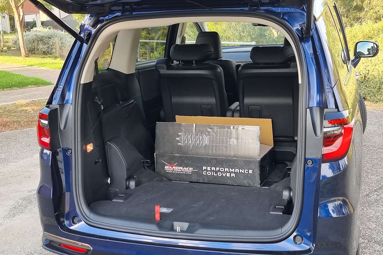 Honda Odyssey boot space
