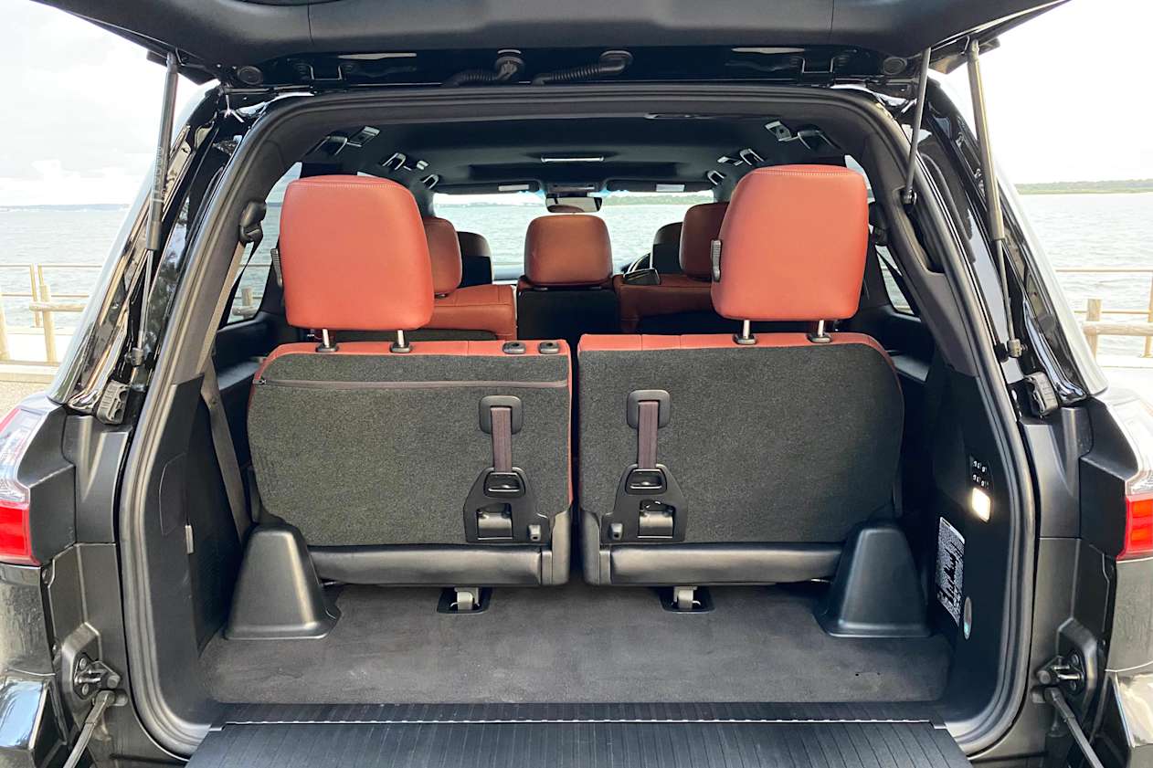 Lexus LX570 boot space