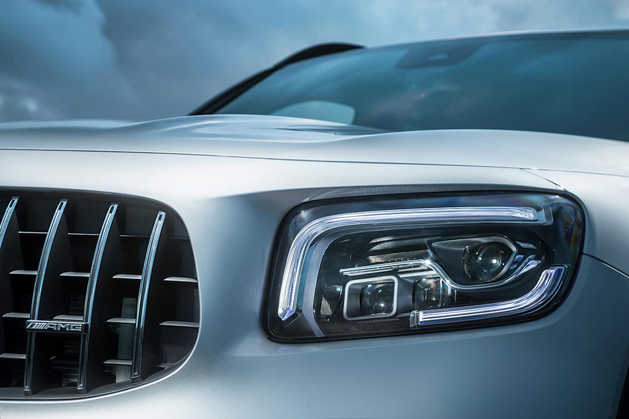 There are nicely designed LED headlights.