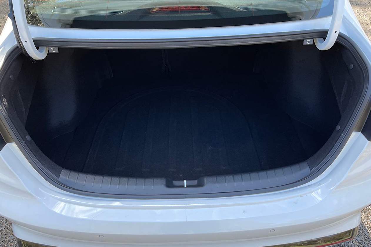 Kia Cerato boot space