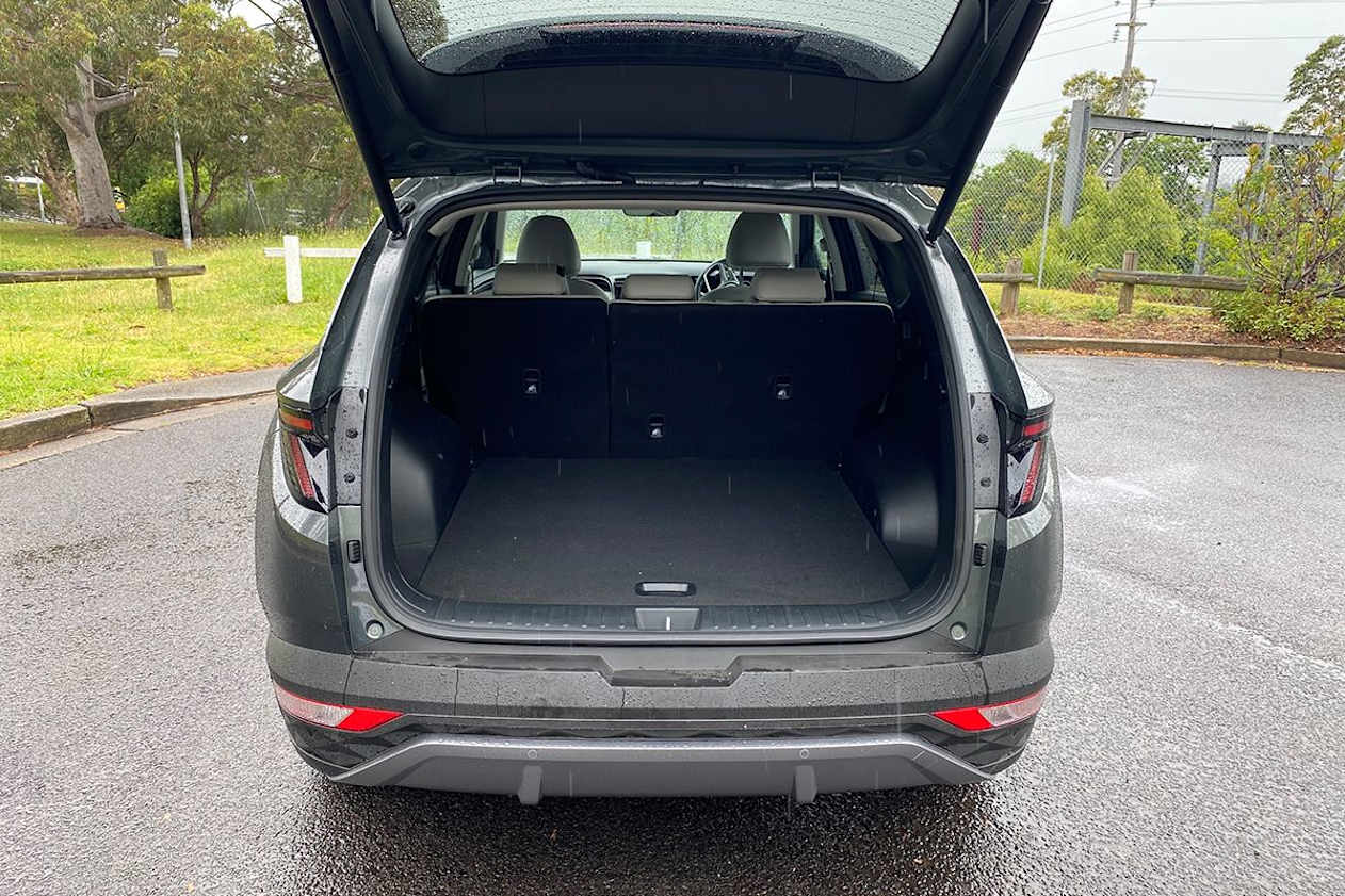 Hyundai Tucson boot space