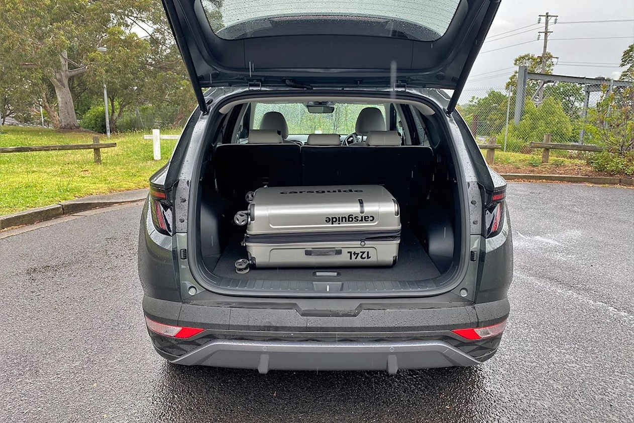 Hyundai Tucson boot space