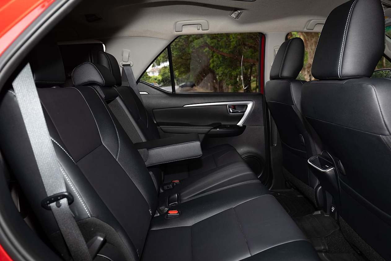 There is plenty of room for the front seat and second row passengers. 