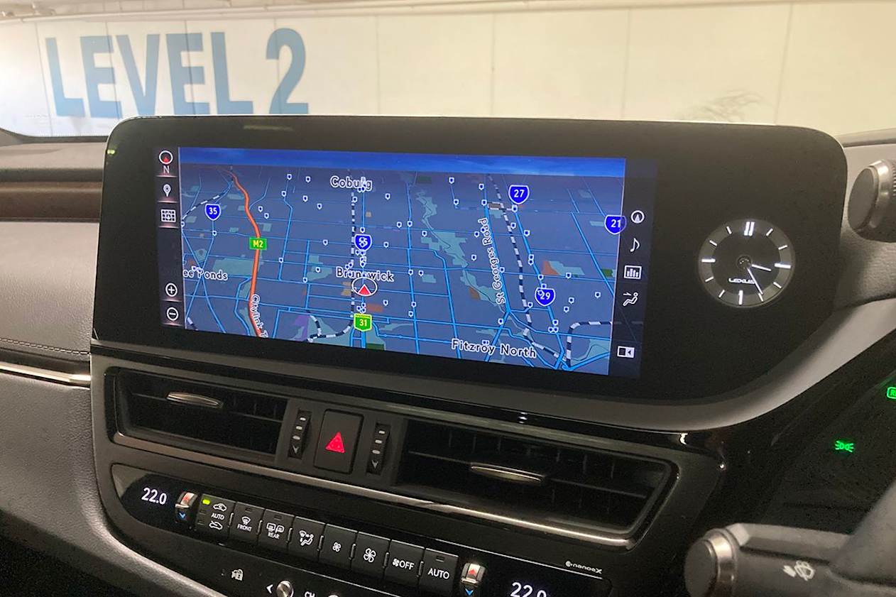 Upfront is a 12.3-inch display alongside an analogue watch face. (Image: Byron Mathioudakis)