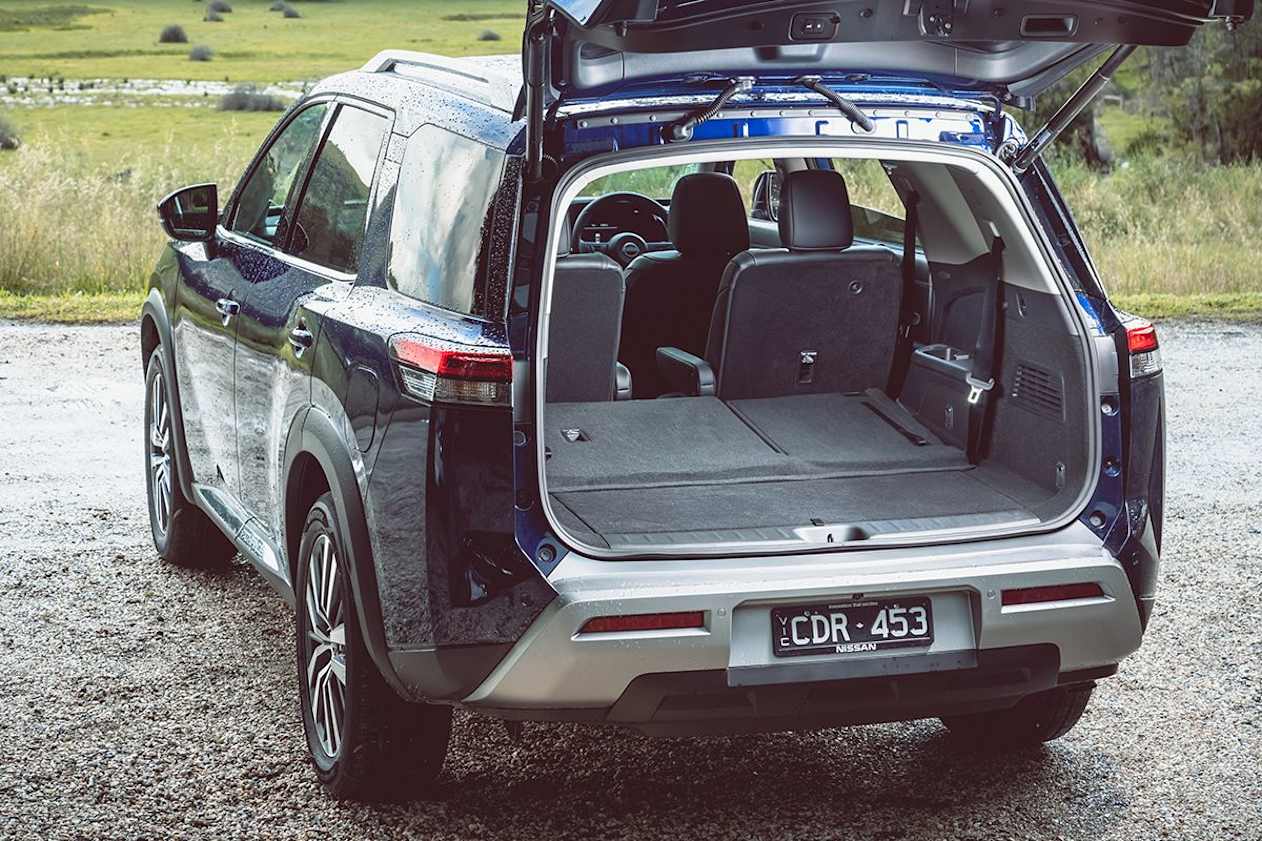 With the third row lowered, cargo area increases to 554 litres.