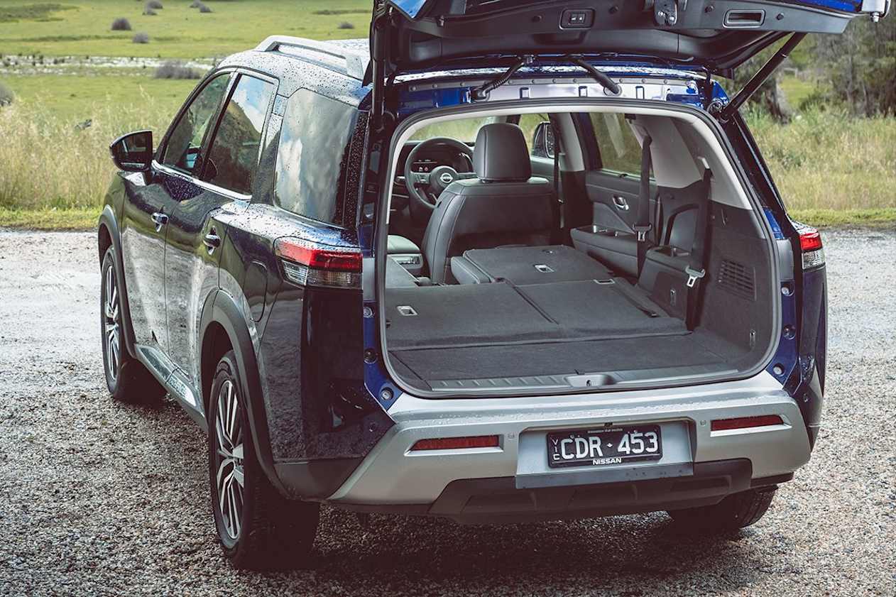 With both the second and third row folded down, there is 782 litres of cargo area.
