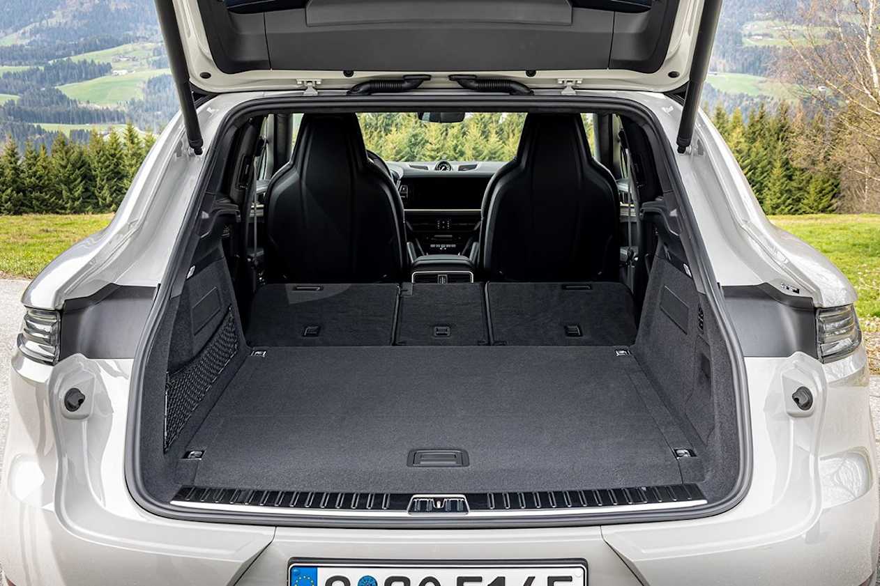 Boot size is 1464L with the second row folded. (E-Hybrid Coupe pictured)