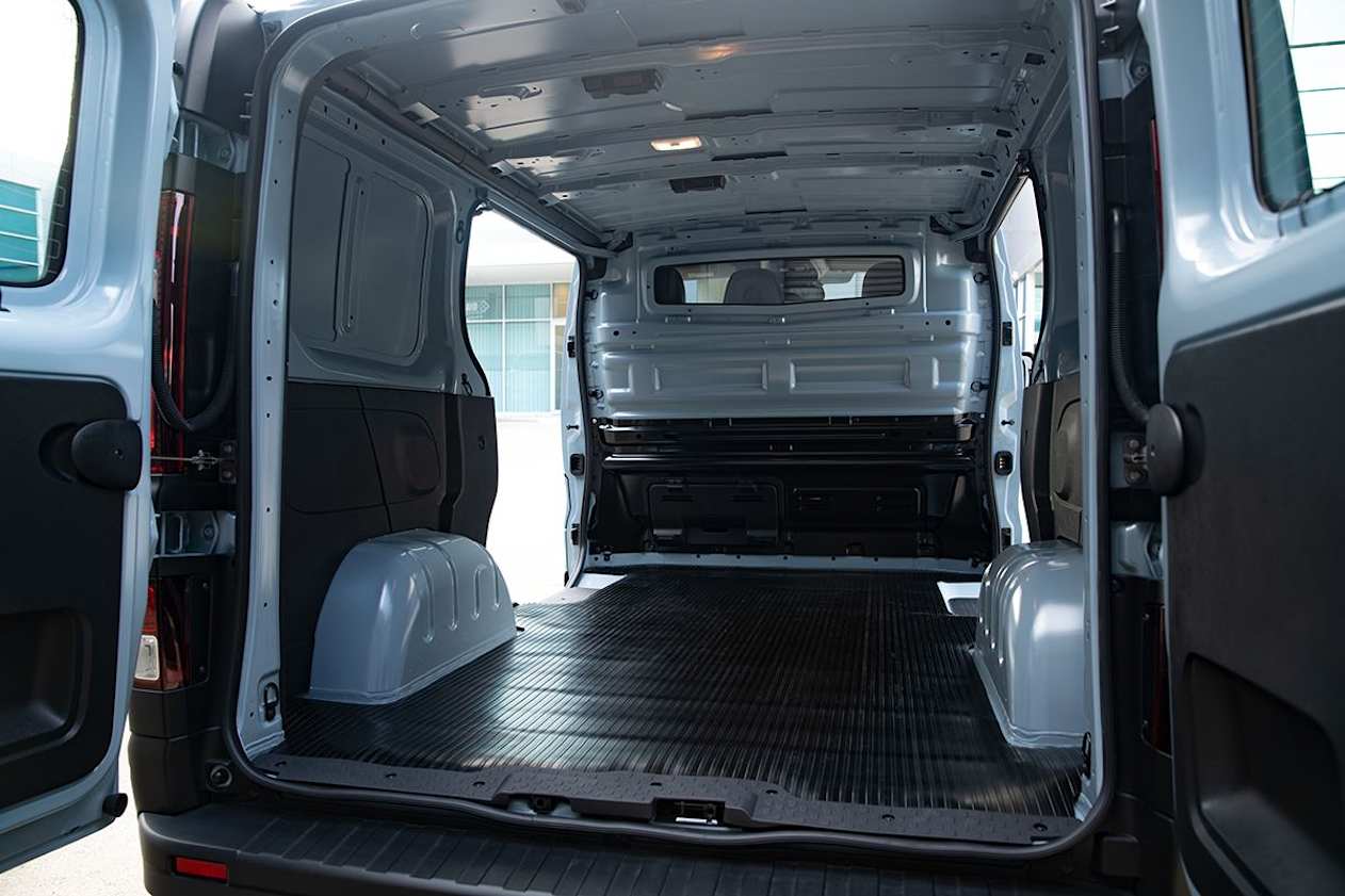 Renault Trafic boot space