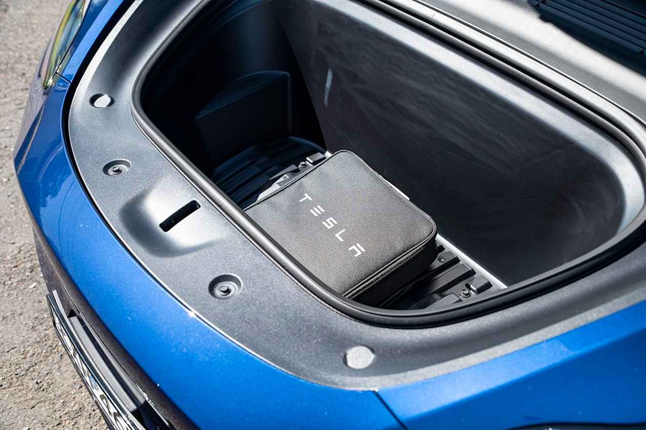 Tesla Model Y 2023 boot space