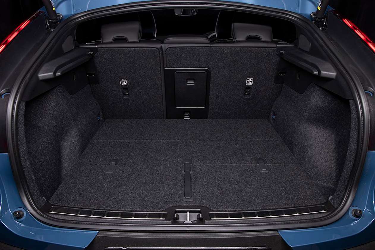 Volvo C40 boot space