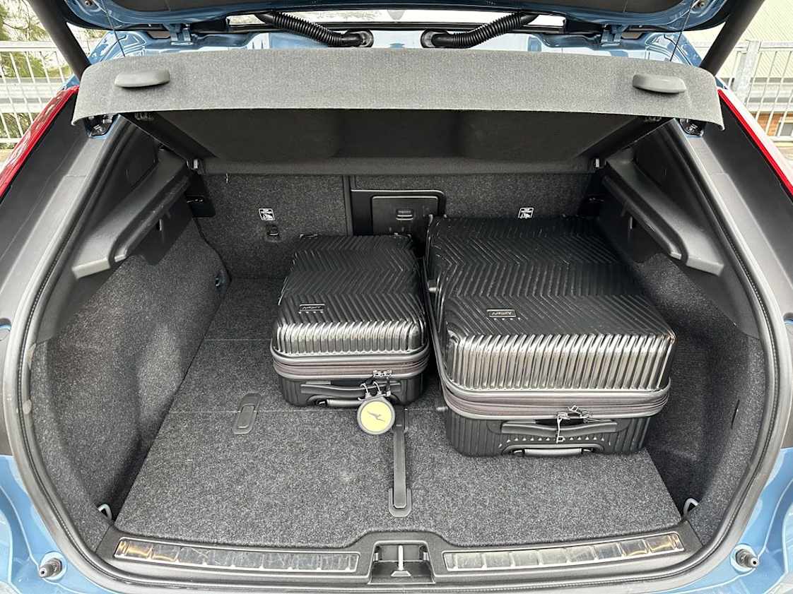 That&#039;s an action that can easily be undertaken from behind with the manual release latches on offer, which auto-fold the headrests to extend the flat load area. (image: Justin Hilliard)