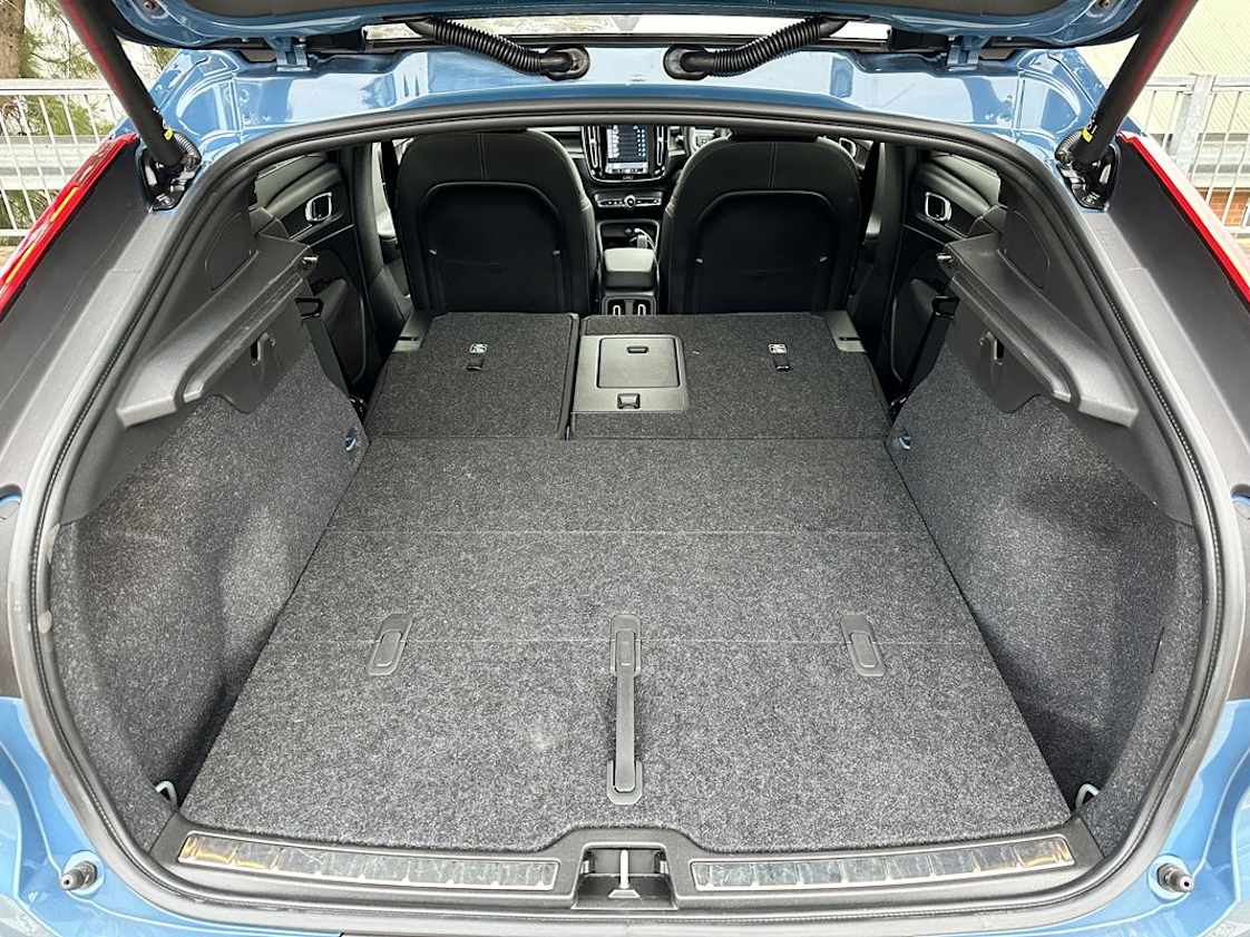 That can increase to 1205L with the 60/40 split-fold rear bench stowed. (image: Justin Hilliard)