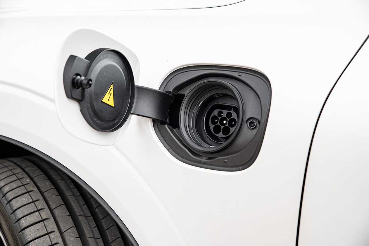 If the battery gets charged, fuel consumption is impressively low. (Image: Tom White)