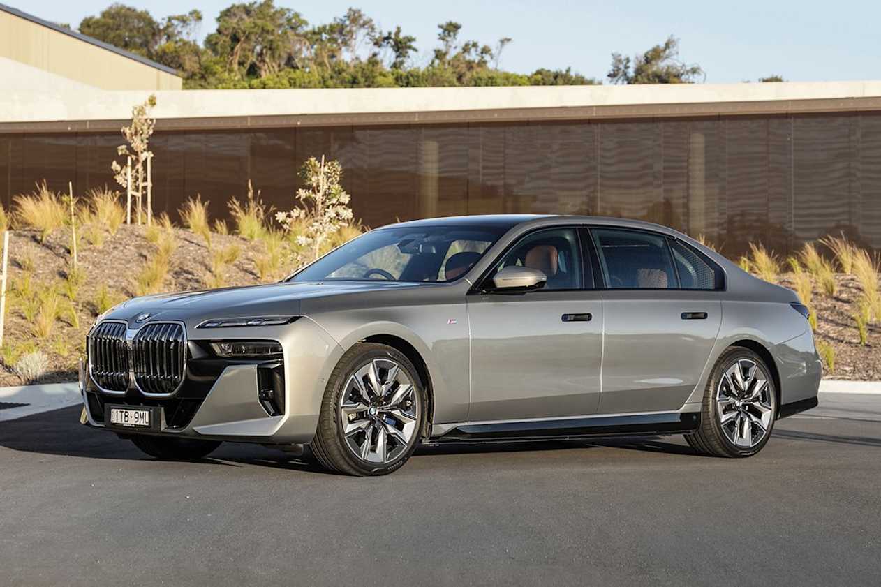 The 7 Series is less elegant and more aggressive than previous generations. (i7 xDrive60 variant pictured)