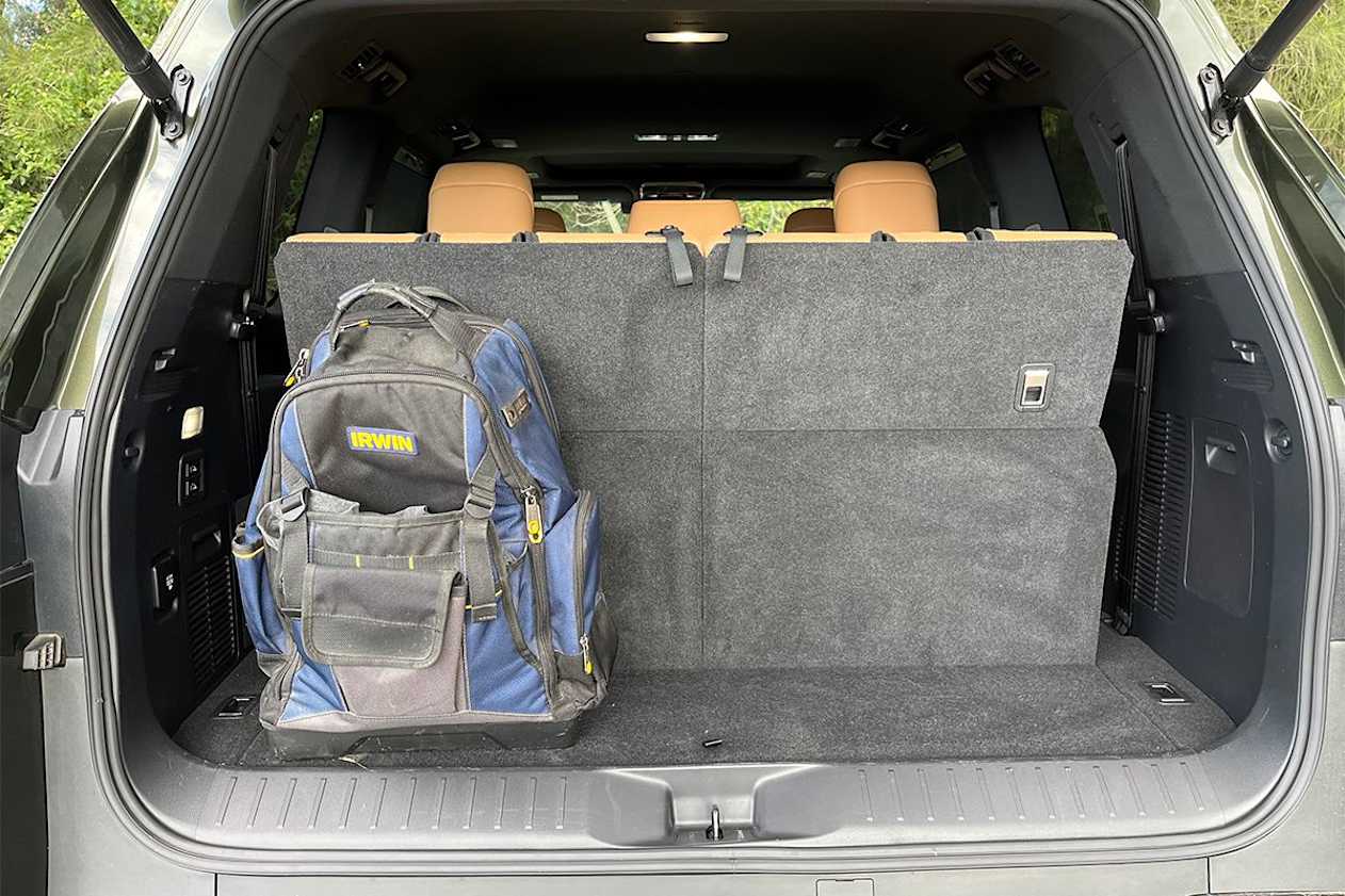 Lexus LX500D boot space