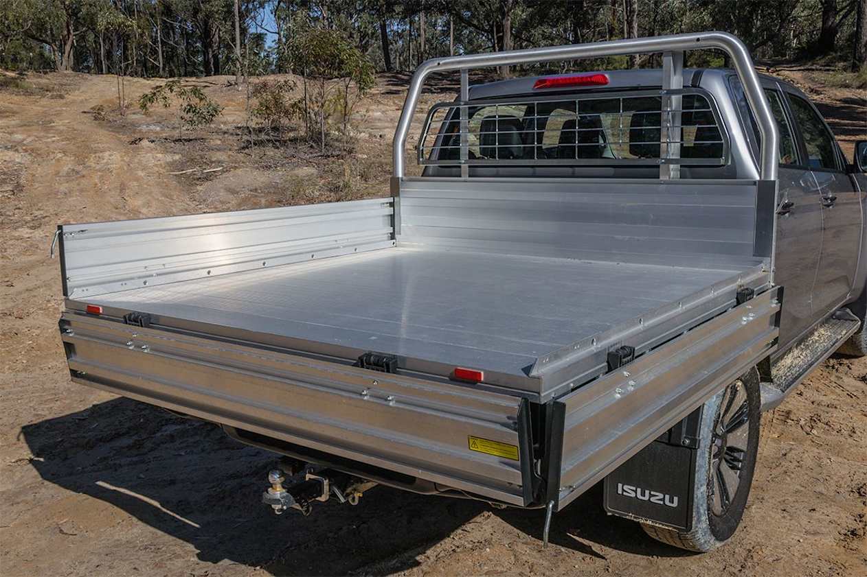 Isuzu D-Max boot space