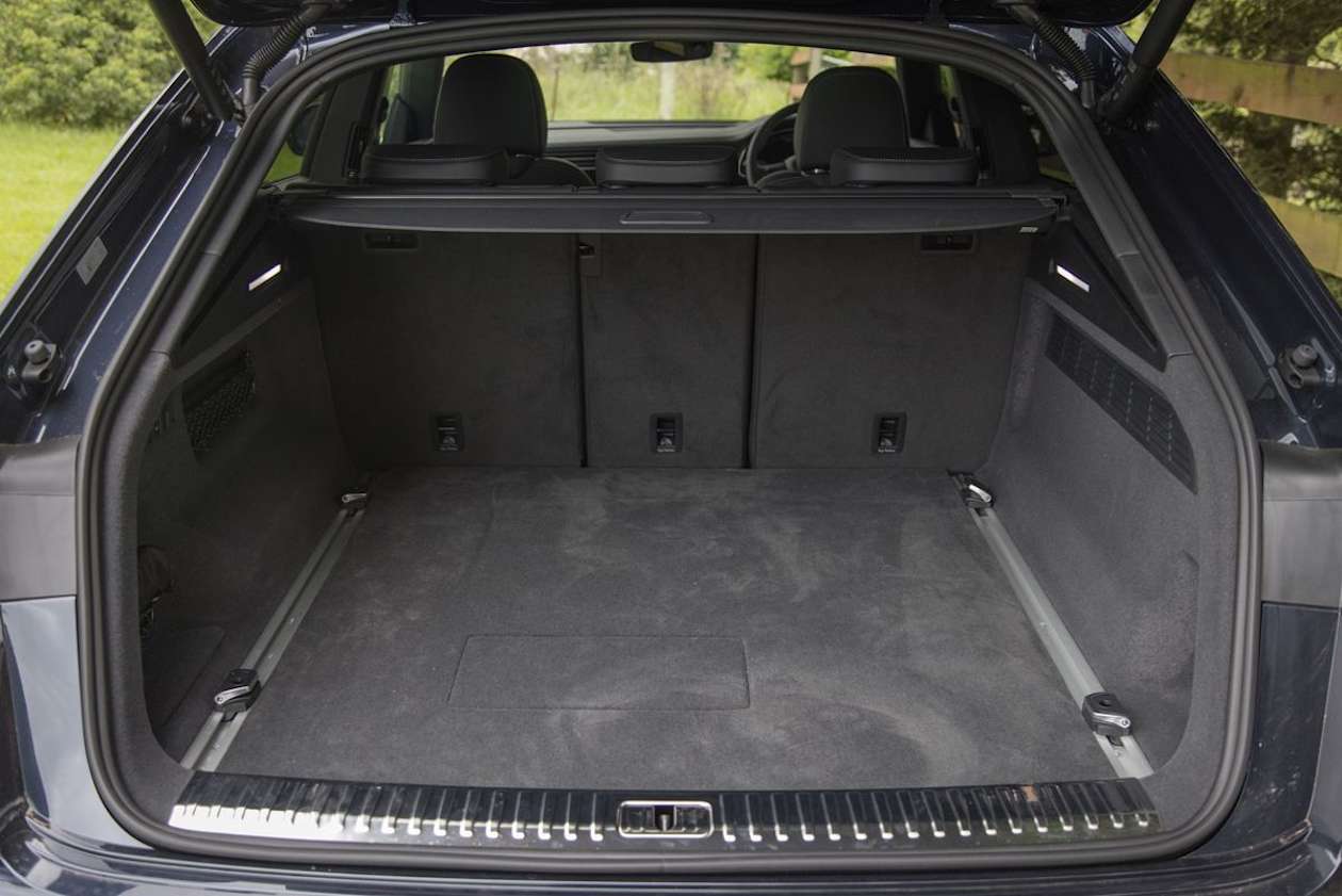 Audi Q8 2024 boot space