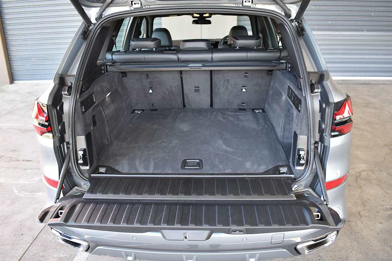 BMW X5 boot space