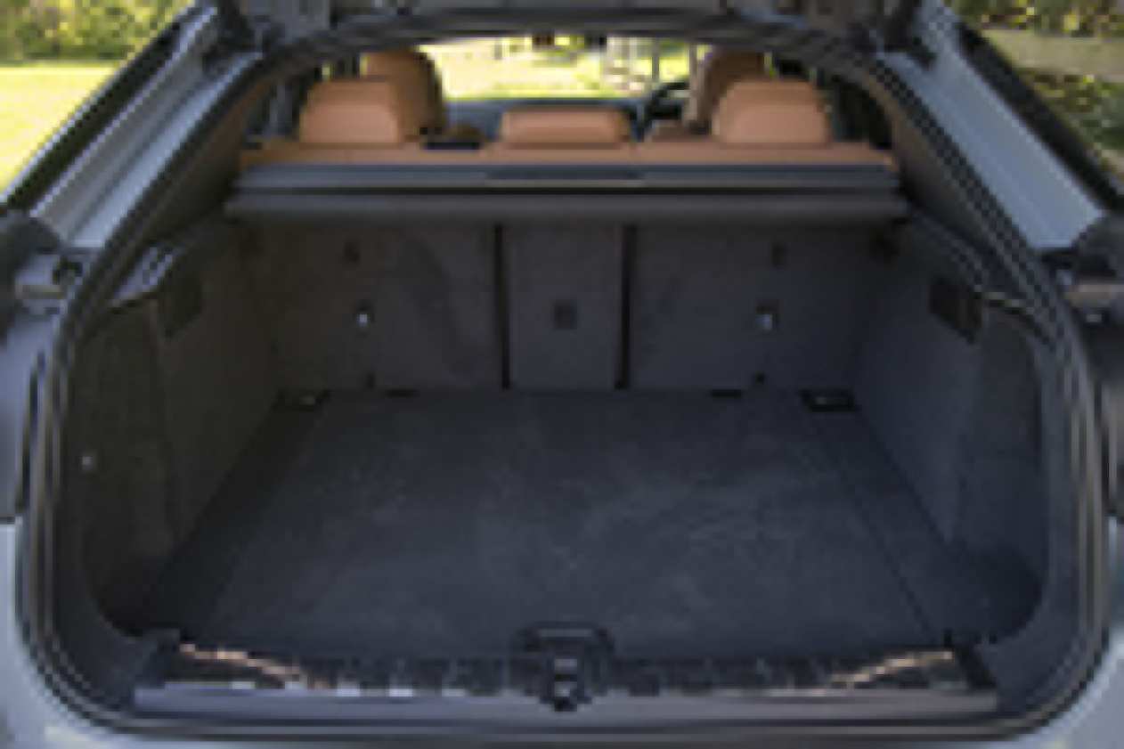 BMW X6 boot space
