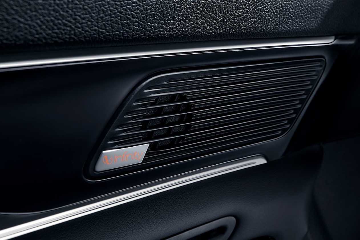 Standard features include Infinity premium audio.