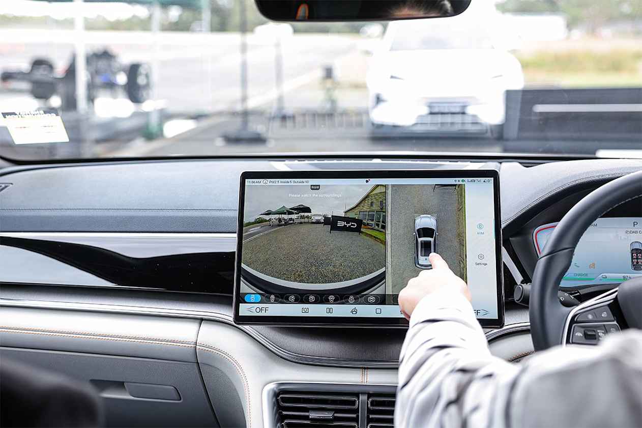 Every Sealion 6 comes with a 360-degree camera.