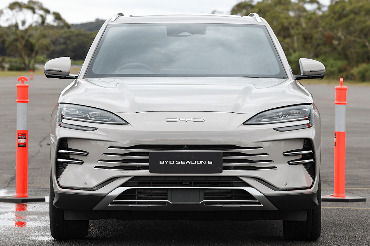 The Sealion 6 is 1890mm wide.