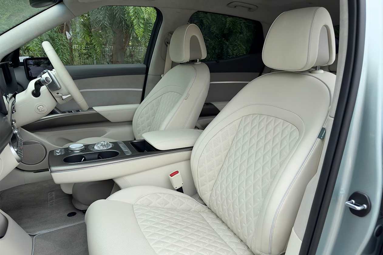 The GV60 Performance AWD features power-adjustable front seats with massaging (driver only) cooling and heating. (Image: Justin Hilliard)