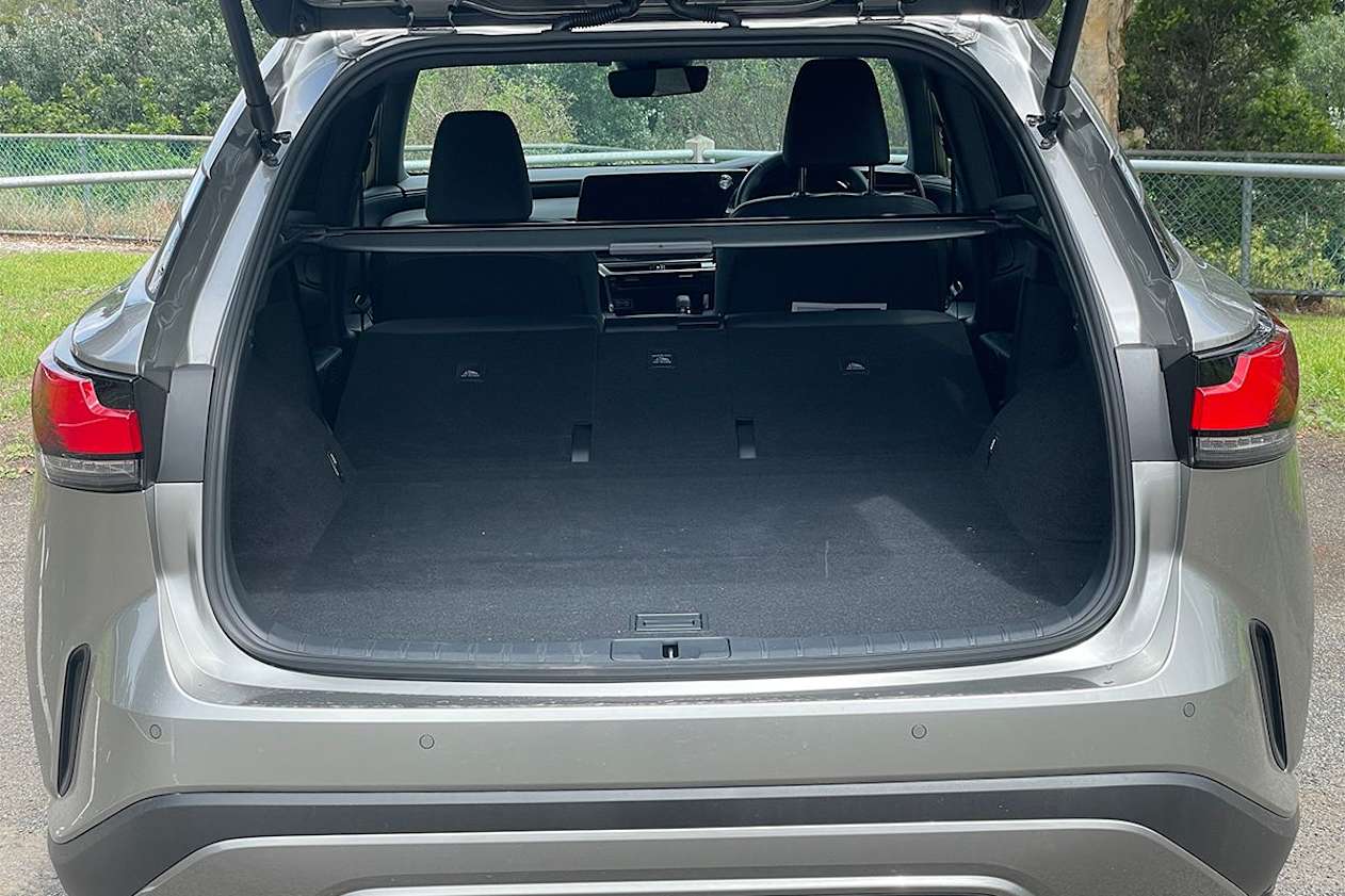 Lexus RX 2024 boot space