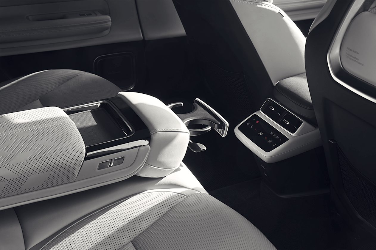 Polestar 4 with Pro Pack pictured